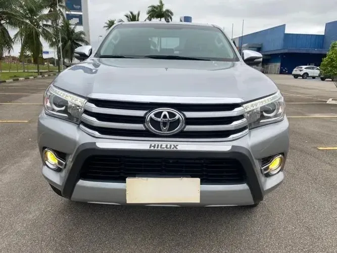 Toyota Hilux CD SRX 4X4 2.8 TDI 16V Diesel Aut. 2017