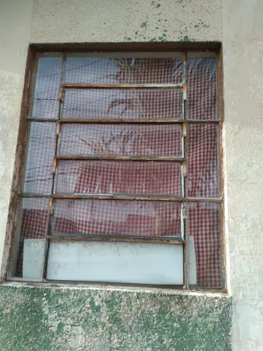 Vitros basculantes com vidros