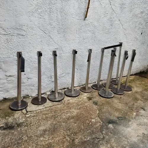 Pedestal organizador de fila