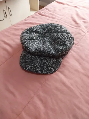 Boné de lã 