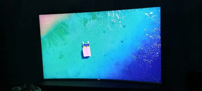 Tv 78 Curve Smart 4K -Comando de Voz e Comando por Gensto!