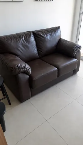 Sofá 2 lugares courino
