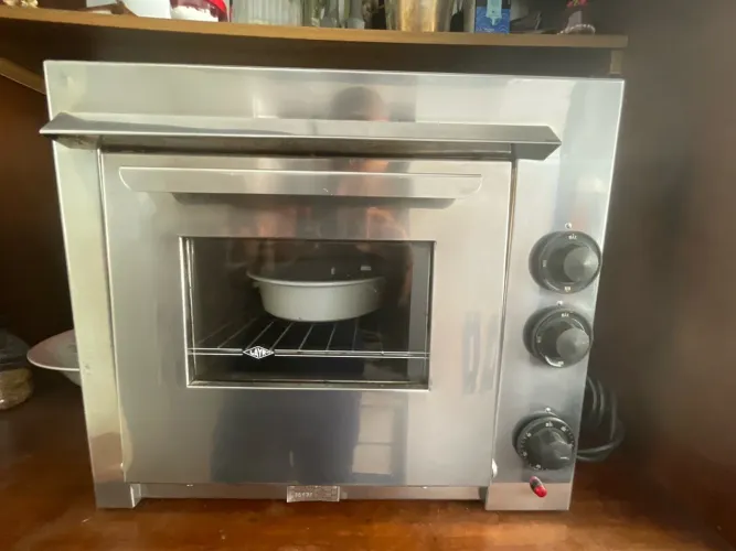 Forno Layr em excelente estado