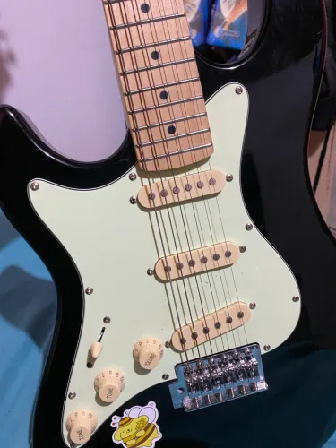 Guitarra Strinberg Canhoto