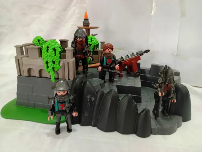 Playmobil Posto Avançado dos Cavaleiros do Falcão 