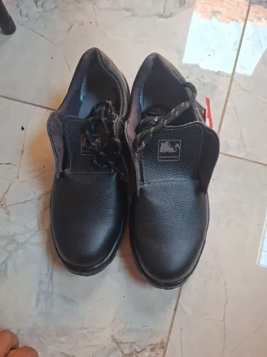 Botina e chinelo