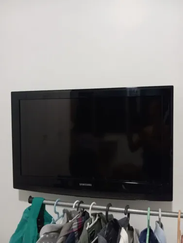 TV SANSUNG 32 POLEGADAS -Nao é smart tv