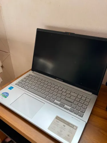 Vende-se Notebook Asus Vivobook Go 15