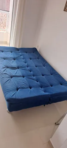Sofá-cama.