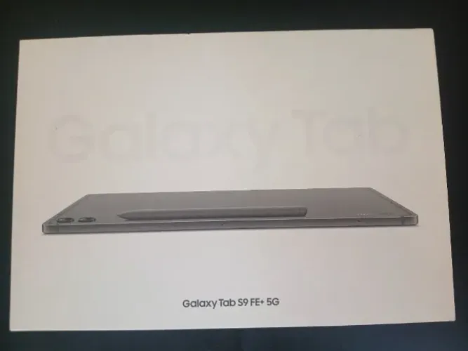 Samsung Galaxy Tab S9 FE+ 5G ( WiFi + Chip 5G + GPS) Zero Marcas de Uso - Telão de 12,4"