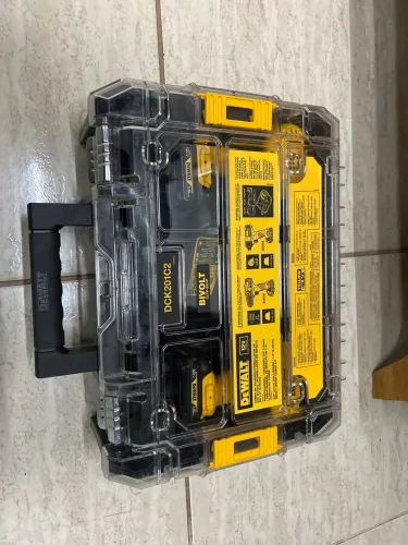 Vendo furadeira e parafusadeira dewalt