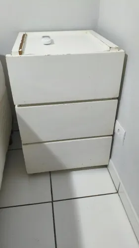 Criado mudo madeira maciça