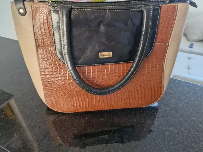 Bolsa via uno 3 cores couro legitimo