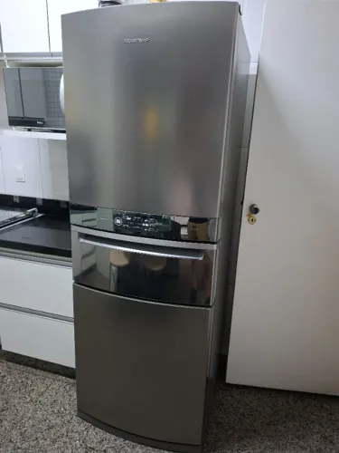 Geladeira Brastemp Inverse 3 Frost Free 419 litros cor Inox com Freezer Control Pro