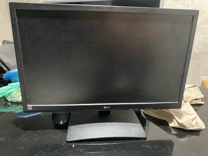 O Monitor LG 22MP55VQ 1920x1080 led ips
