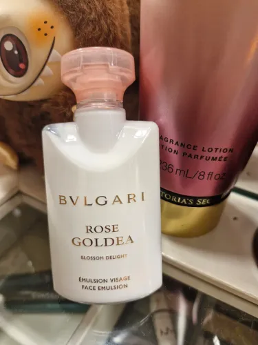 Hidratante facial bulgari original 
