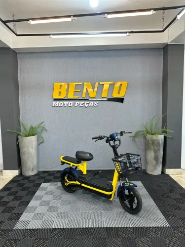 Scooter Elétrica 500 Watts Amarela