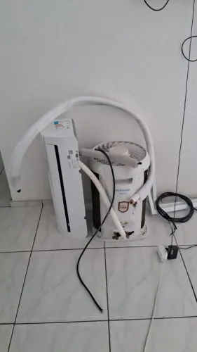 AR COND SPLIT HW SPRINGER MIDEA AIRVOLUTION CONNECT 9000 BTU FR INVERTER 220V