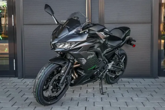 KAWASAKI NINJA 650 PRETA