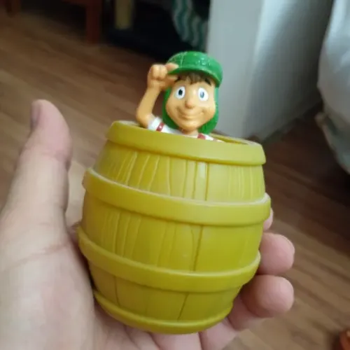 Boneco Chaves Com Barril Coleção Mc Donalds 2010