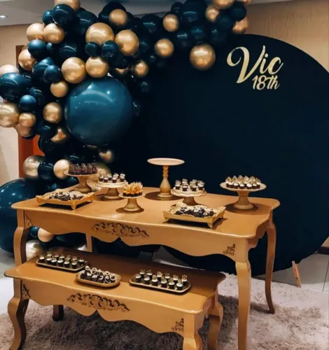 Vendo conjunto de mesa laqueada
