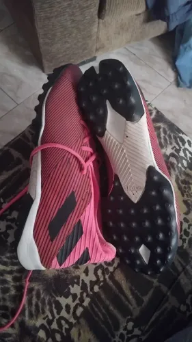 Chuteira society Adidas