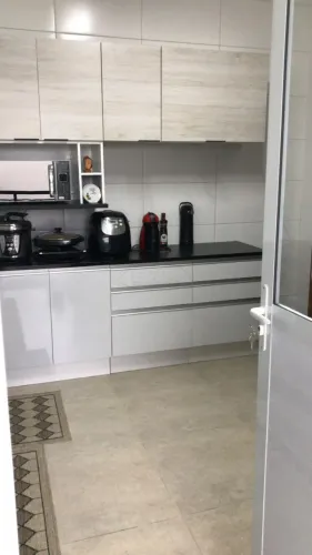 Casa à venda no Condomínio Horto Florestal II | 3 suítes | Área gourmet | Amplo quintal -