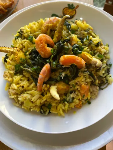 Precisa-se de cozinheiro (a) comidas do Norte!
