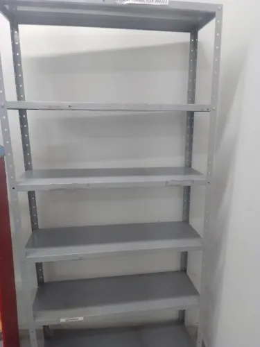 Estante de ferro prateleira