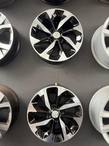 Rodas 15 originais Onix 