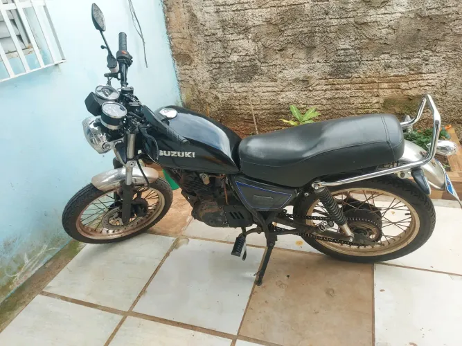 Suzuki Intruder 125
