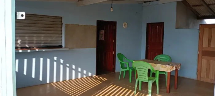 Vende -se casa com ponto comercial em Distrito do Equador / Roraima 