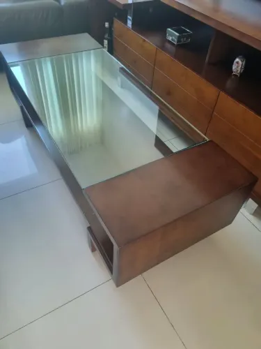 Mesa de centro madeira e vidro