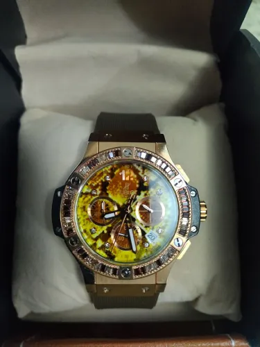 Relógio Feminino Hublot Geneve C/ Cristais. Edição Limited Cobra. 