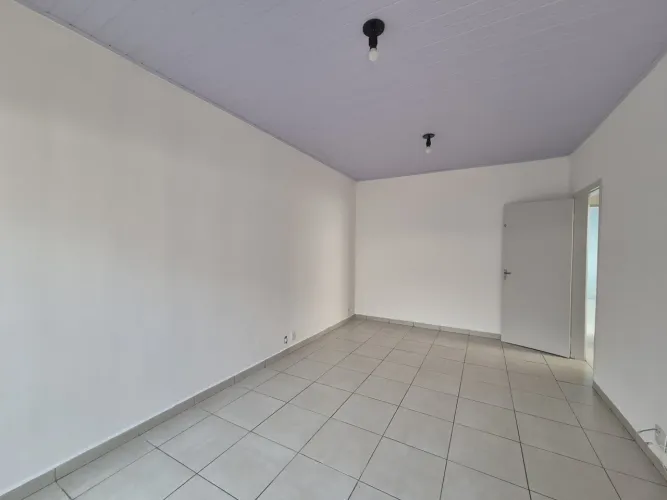 Casa para Locação em Santo André, Jardim Bela Vista, 2 dormitórios, 2 banheiros, 2 vagas