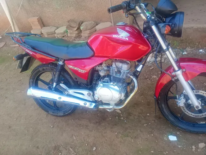 Titan 150