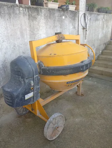 Betoneira 400L Menegotti bivolt