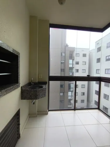 Apartamento com 2 Quarto(s) e 1 banheiro(s) para Alugar, 65 m² por R$ 2500 / Mês