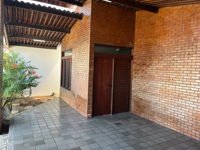 Alugo excelente casa