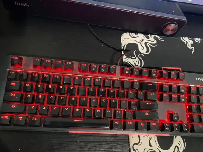 Teclado Gamer HyperX Mars - Alto Desempenho, Conforto e Estilo