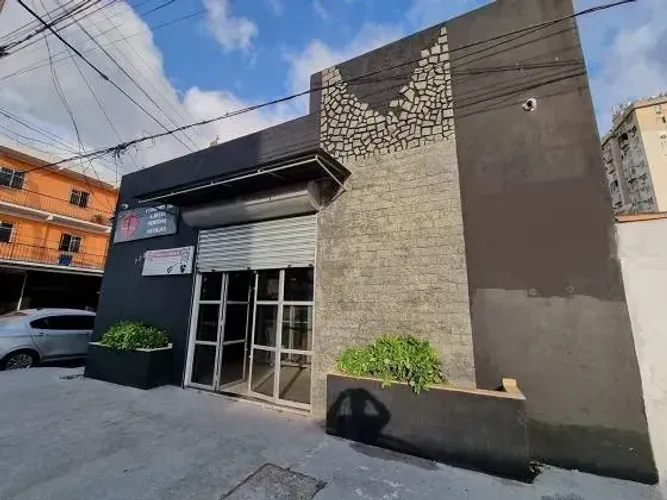 Imóvel comercial de esquina com 162m2 e 2 banheiros - COM0097GL