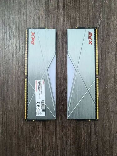 2x8 =16GB Memórias XPG Rgb 3600Mhz ( Novas )