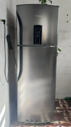 Geladeira Panasonic Frost Free 387L