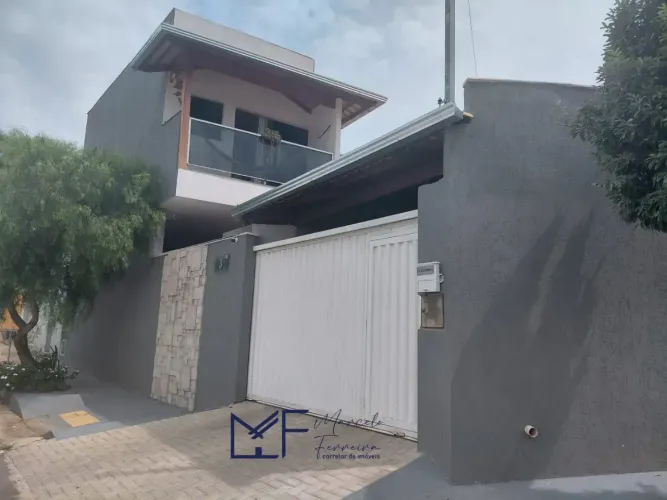 Excelente casa pronta para morar no bairro Dona Suzana / Florestal - MG