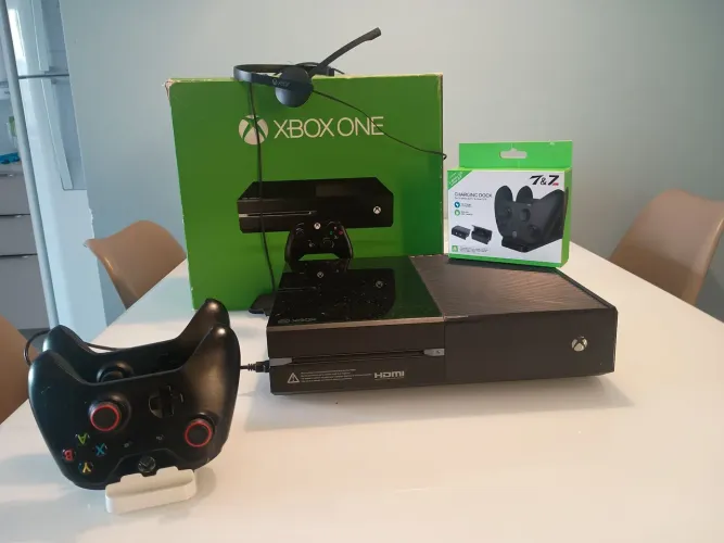 VENDO XBOX ONE 