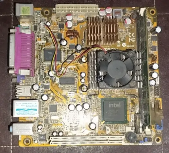 Placa Mãe com Memória