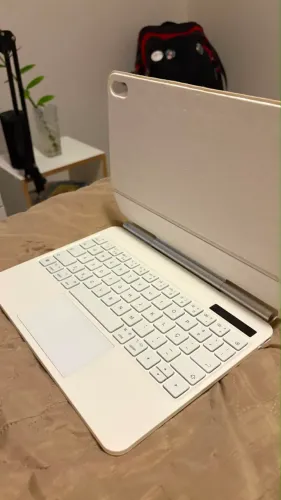 Capinha com teclado para iPad 10°