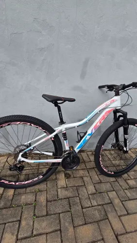 Bicicleta aro 29, 18 marchas
