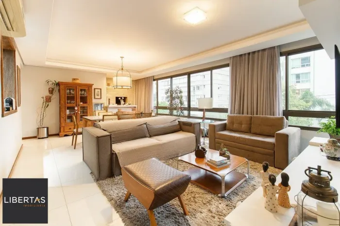 Apartamento de 3 quartos (1 suíte) e 3 vagas de garagem à venda no bairro Petró