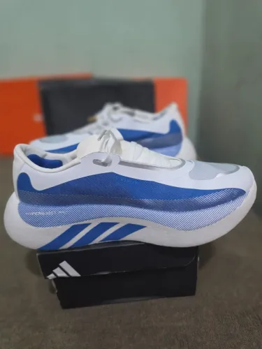 Tênis adidas hyperboost edge